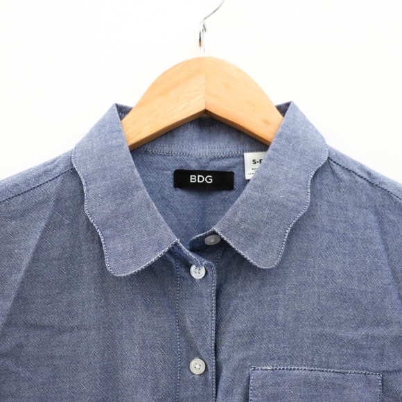 NWOT UO Denim Button Down Crop Top - Picture 4 of 5